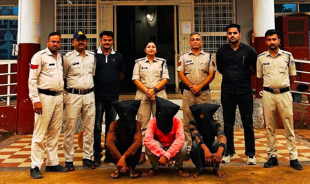 डकैती की वारदात का खुलासा: गिरोह के तीन आरोपी गिरफ्तार, फरार की तलाश जारी