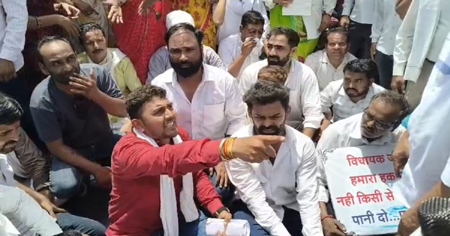 सड़क पर प्रदर्शन पड़ा भारी, कुणाल चौधरी समेत 18 कांग्रेसियों पर पुलिस ने किया प्रकरण दर्ज