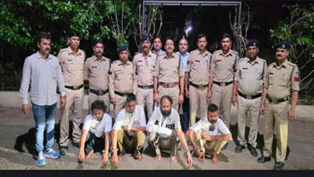 जमीन विवाद सुलझाने पहुंची पुलिस टीम पर हमलाः कमिश्नर की फटकार के बाद FIR दर्ज, 4 आरोपी गिरफ्तार