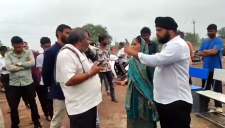 15 अगस्त को महिला सरपंच और पति ने स्कूल में मचाया हंगामा, शिक्षक से की अभद्रता!