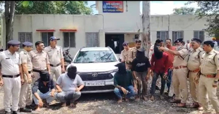 50 हजार की सुपारी देकर हमला मामले में पंचायत सचिव और बिल्डर समेत 5 गिरफ्तार